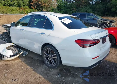 2021 Mercedes-Benz E 350 4Matic z USA, uszkodzony, nr VIN W1KZF8EB4MA892483